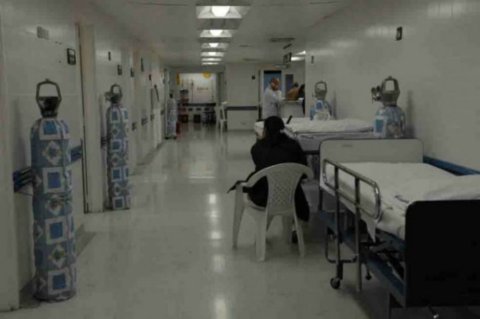 Mujer atacada con ácido recibió en el hospital pomada, naproxeno y fue enviada a su casa