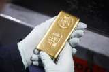 Un dólar más débil dispara el precio del oro: llegó a los USD 5.500