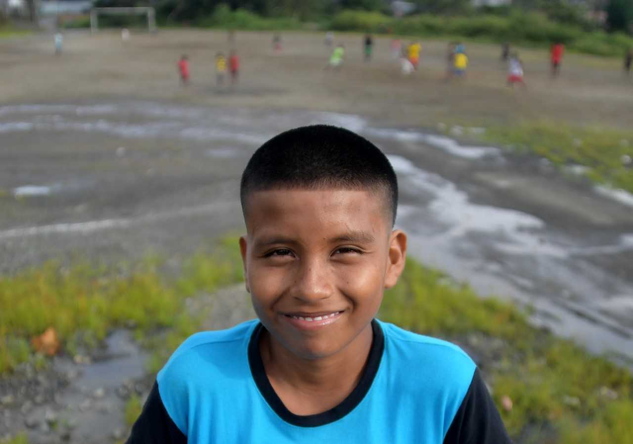 Óscar es uno de los niños en Isla de la Paz que conserva el legado del líder Temístocles Machado. / Gustavo Torrijos
