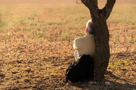 También duele la soledad del papá maltratador