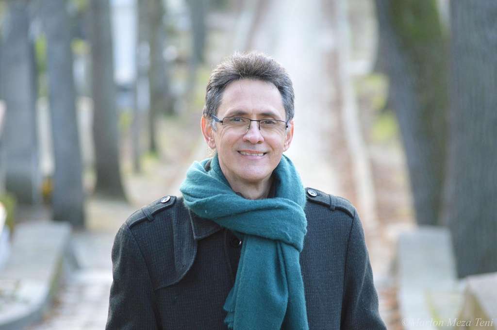 Entrevista a Pablo Montoya por su libro "Marco Aurelio y los límites del imperio".