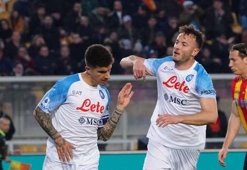 Napoli sufrió, pero logró llevarse los tres puntos en Lecce