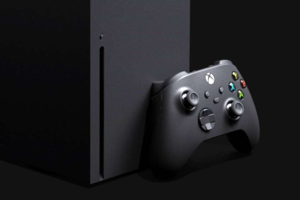 Nueva Xbox Series X y su control inalámbrico.