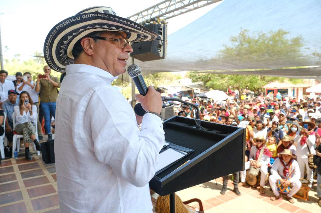 La Casa de Nariño informó este sábado que el presidente Petro entregó a 52 familias campesinas 243 hectáreas de tierras, que estaban en poder de la SAE.