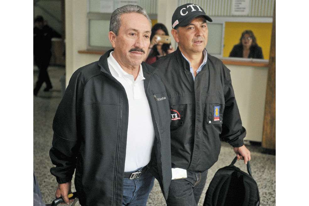 Un ejemplo no solo de cómo se evade el deber de reparar a las víctimas, sino también de cómo un clan político se beneficia del poderío económico ilegal. / Gustavo Torrijos - El Espectador