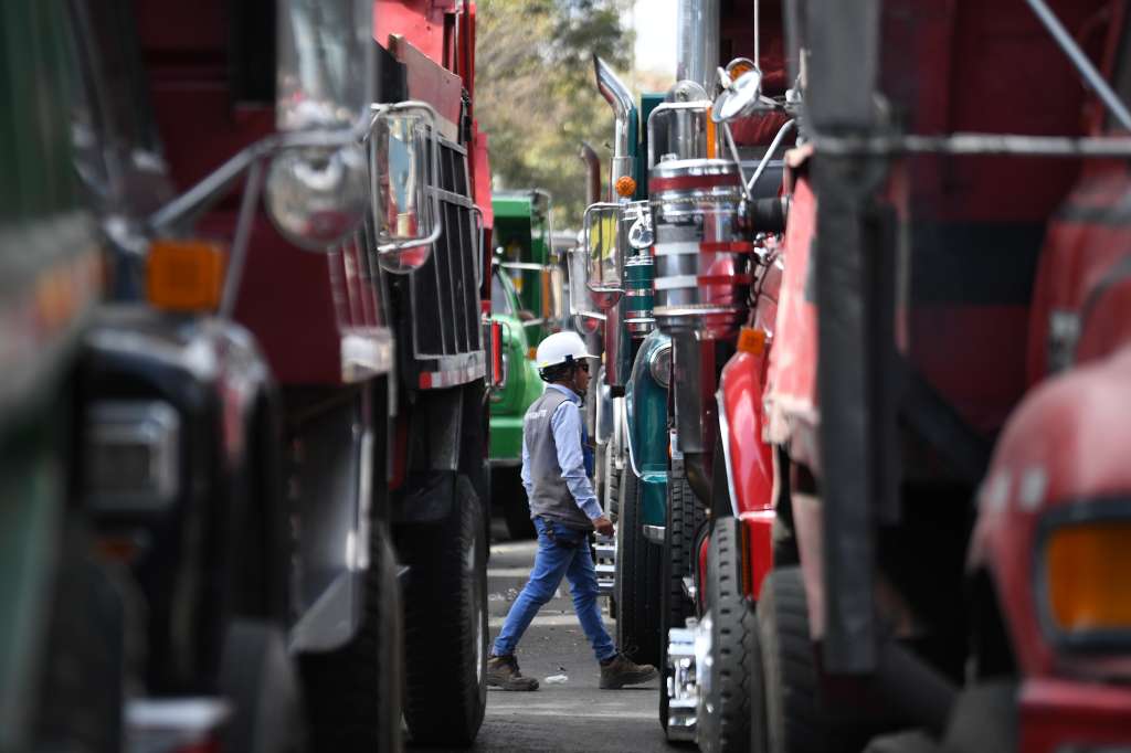 Bloqueo de camioneros por restricciones debido al medio ambiente