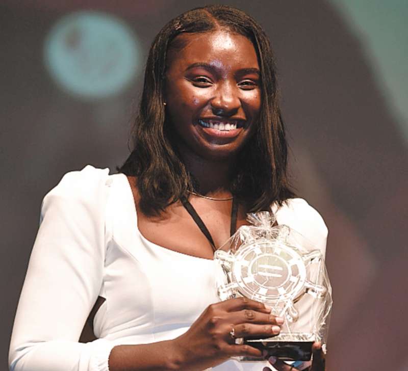 Cruz Helena Valencia, fue elegida como la Afrocolombiana del año en la categoría Joven.