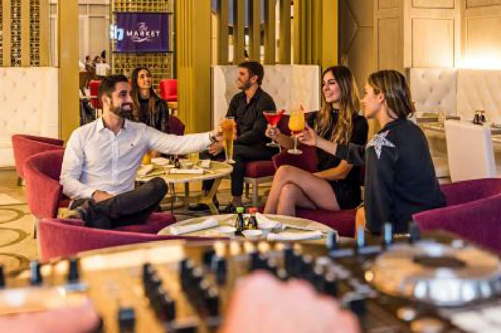 American Airlines celebra sus 30 años en el mercado
