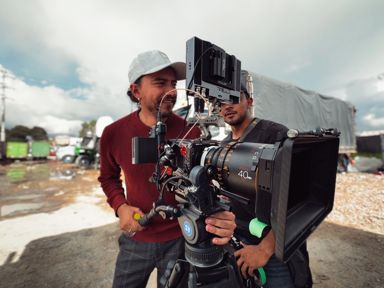 Mateo Moya ha sido galardonado en diferentes festivales nacionales e internacionales como mejor director , escritor y editor.