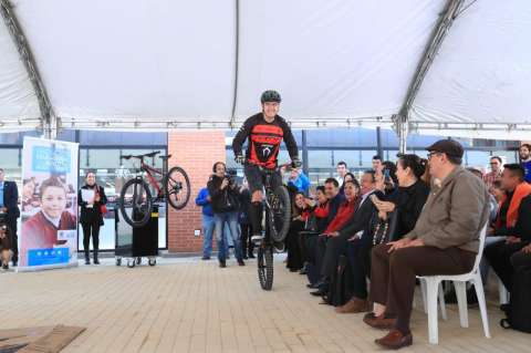 Estudiantes recibirán educación técnica, en el primer Colegio de la Bici de Bogotá