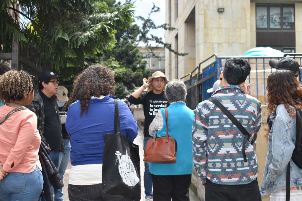 Recorrido guiado por la estudiante.