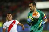 Claudio Bravo: "Estoy dispuesto a estar con Chile, todo depende de Reinaldo Rueda"