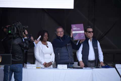 Petro y Pacto Histórico cuestionan petición de pausar entrada en vigencia de la pensional