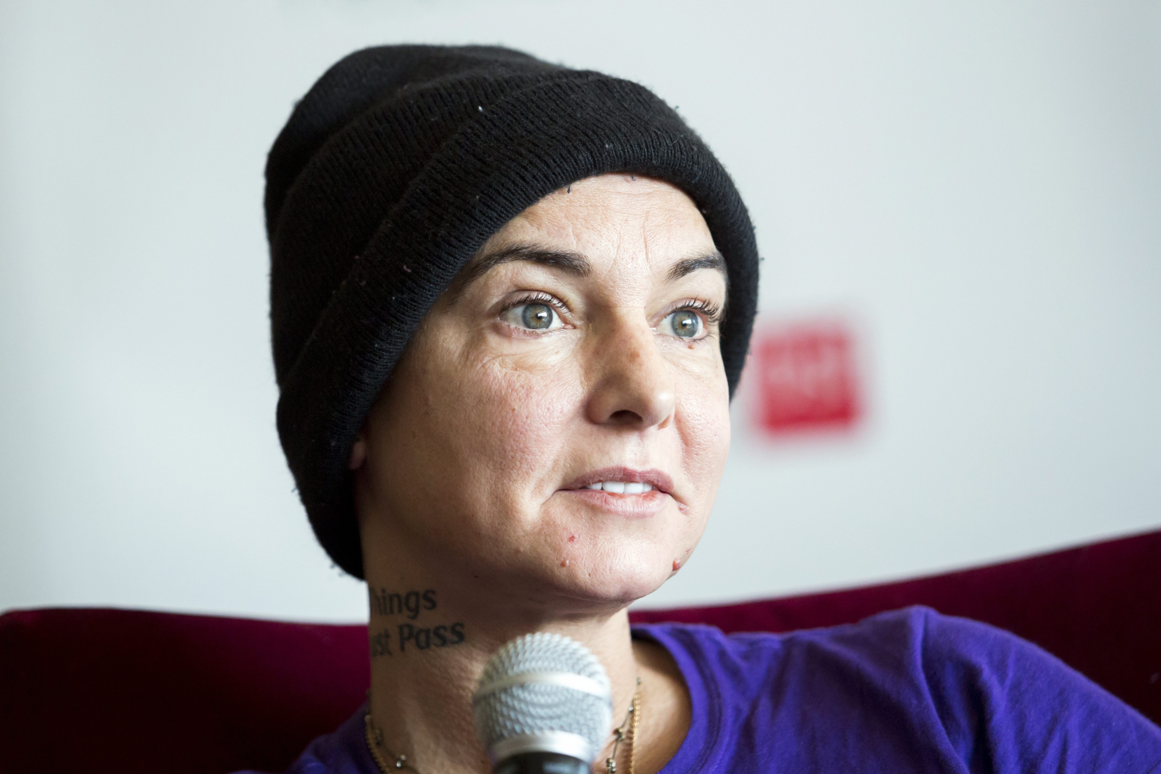 Budapest (Hungary).- (FILE) - Irish singer-songwriter Sinead O'Connor attends a press event during the Budapest Spring Festival, in Budapest, Hungary, 22 April 2015 (reissued 26 July 2023). O'Connor has died at the age of 56, the singer's family announced on 26 July 2023. (Hungría) EFE/EPA/Balazs Mohai HUNGARY OUT *** Local Caption *** 51900054