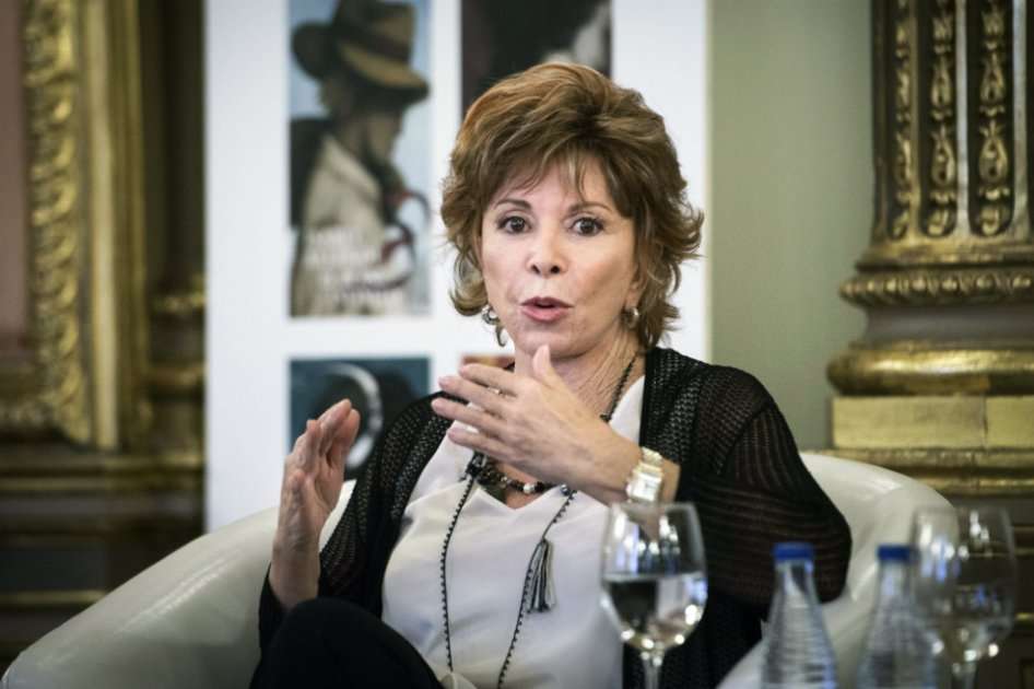 La escritora chilena cree que Trump puede hacer "muchísimo daño y parte de ese daño puede ser irreversible por décadas". / EFE