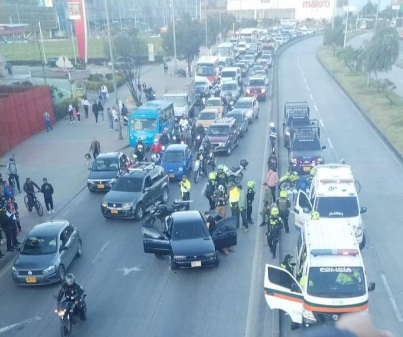 Los hechos se produjeron en la autopista sur, a la altura del barrio Madelena.