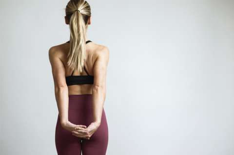 5 ejercicios efectivos para bajar la grasa de tu espalda