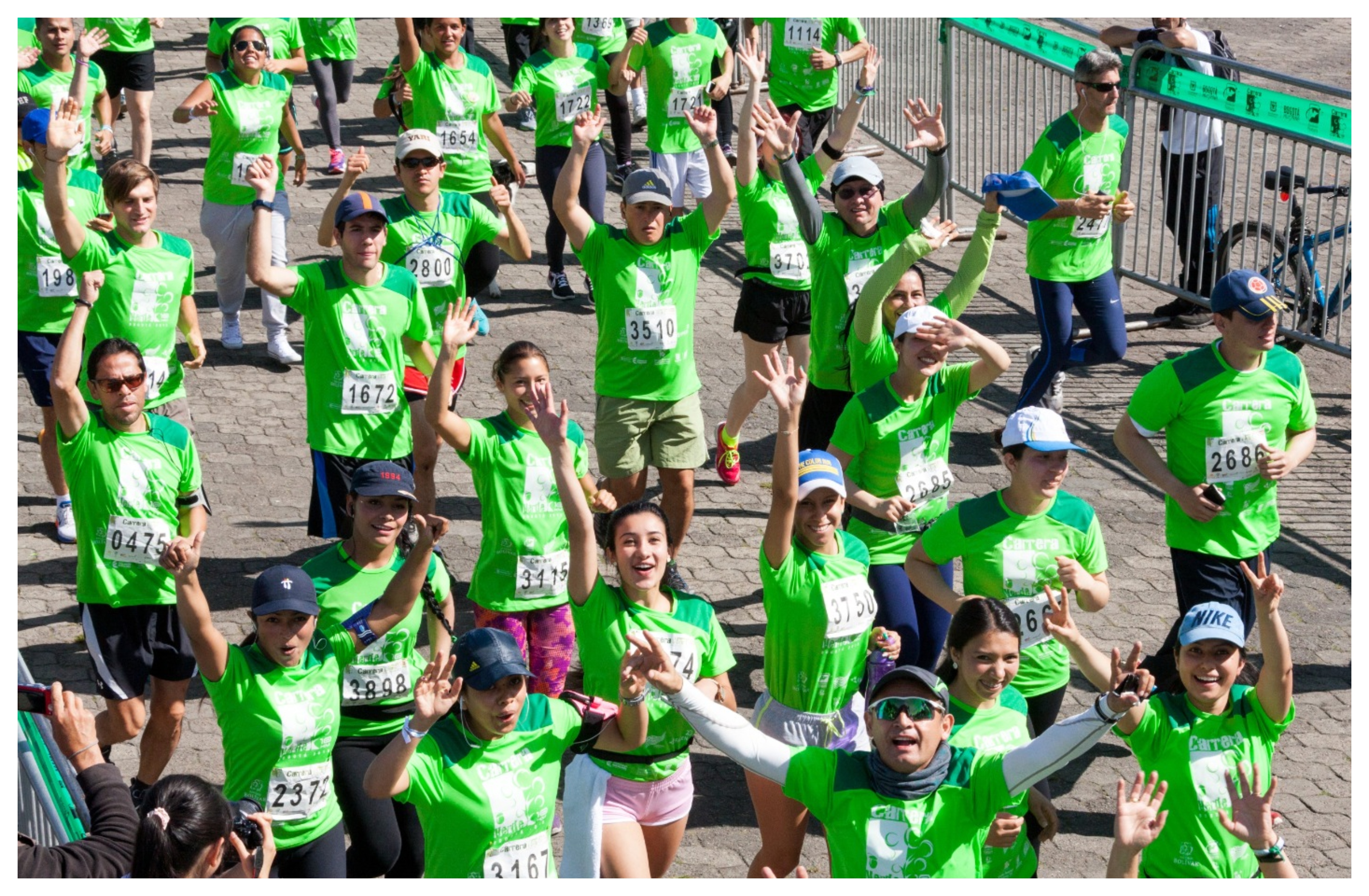 Más de 4.000 atletas participaron este domingo en la Carrera Verde de Bogotá.