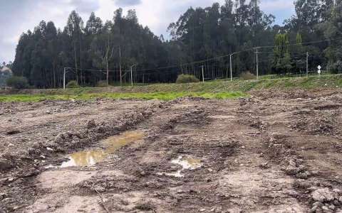Hallan más de cinco hectáreas con escombros que ponían en riesgo canales de agua en Sopó
