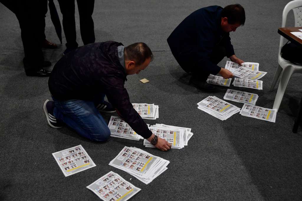 Jornada de elecciones presidenciales realizado en Corferias donde se realiza conteo de votos posterior al cierre de escrutinios en este punto de la ciudad