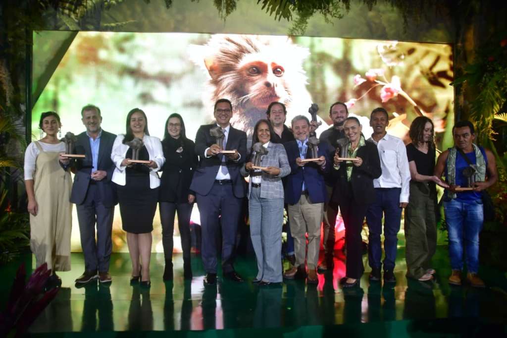 Ganadores décima entrega del Premio Caracol a la Protección del Medio Ambiente.