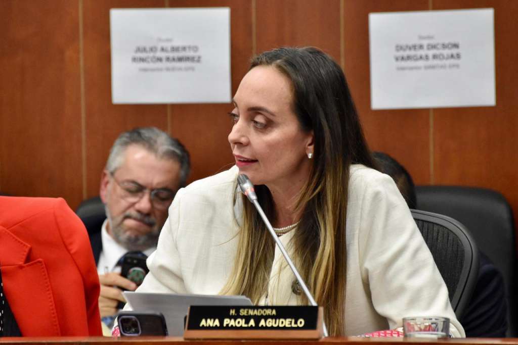 Ana Paola Agudelo, senadora del MIRA.