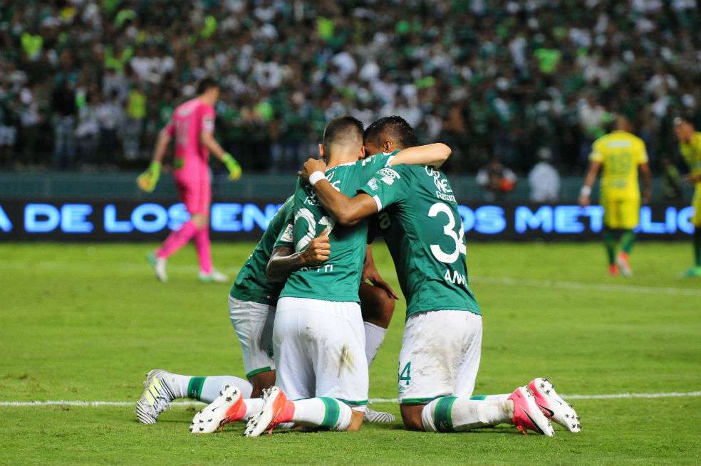 Los jugadores del Cali celebran el gol de Jefferson Duque. / Nelson Ríos
