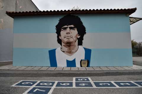 Hijas de Maradona, citadas a declarar en el caso de la muerte de su padre