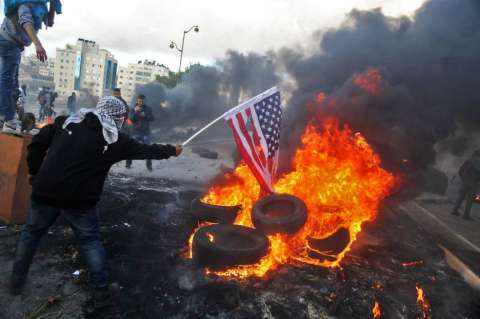 Violencia en territorios palestinos tras reconocimiento de Jerusalén como capital de Israel