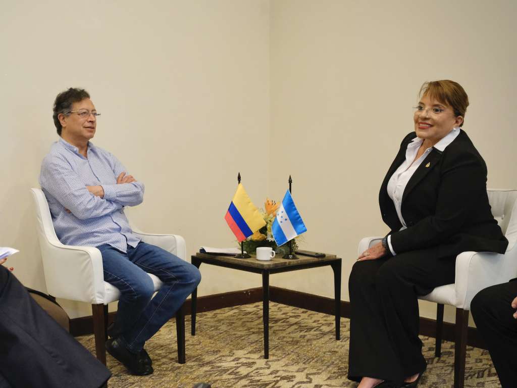 Presidente Gustavo Petro y presidenta de Honduras, Xiomara Castro.