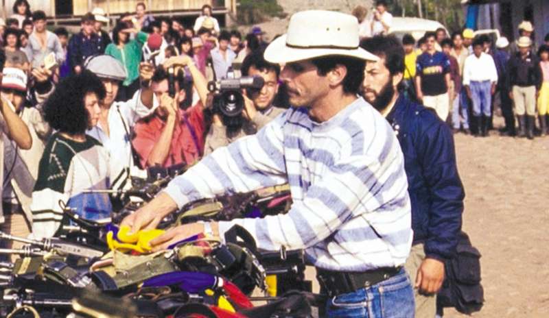 Carlos Pizarro fue asesinado a menos de dos meses de haber firmado la paz.  / El Espectador.