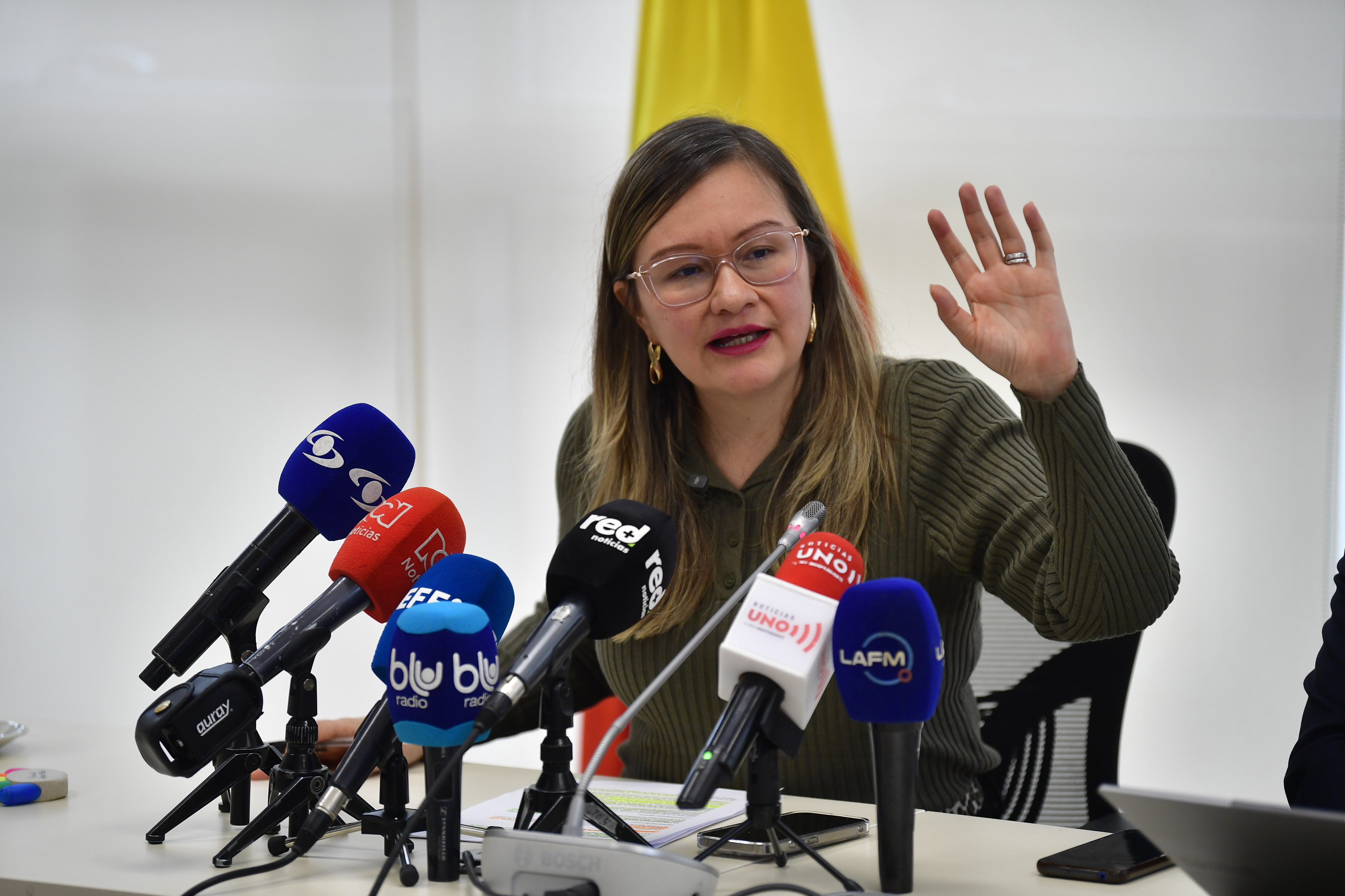 Superintendente de Industria y Comercio durante rueda de prensa luego de la aprobación de la integración empresarial entre Tigo y Movistar