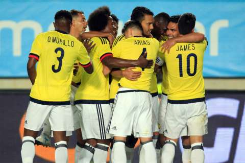 Colombia enfrenta a Camerún con la mente puesta en la eliminatoria