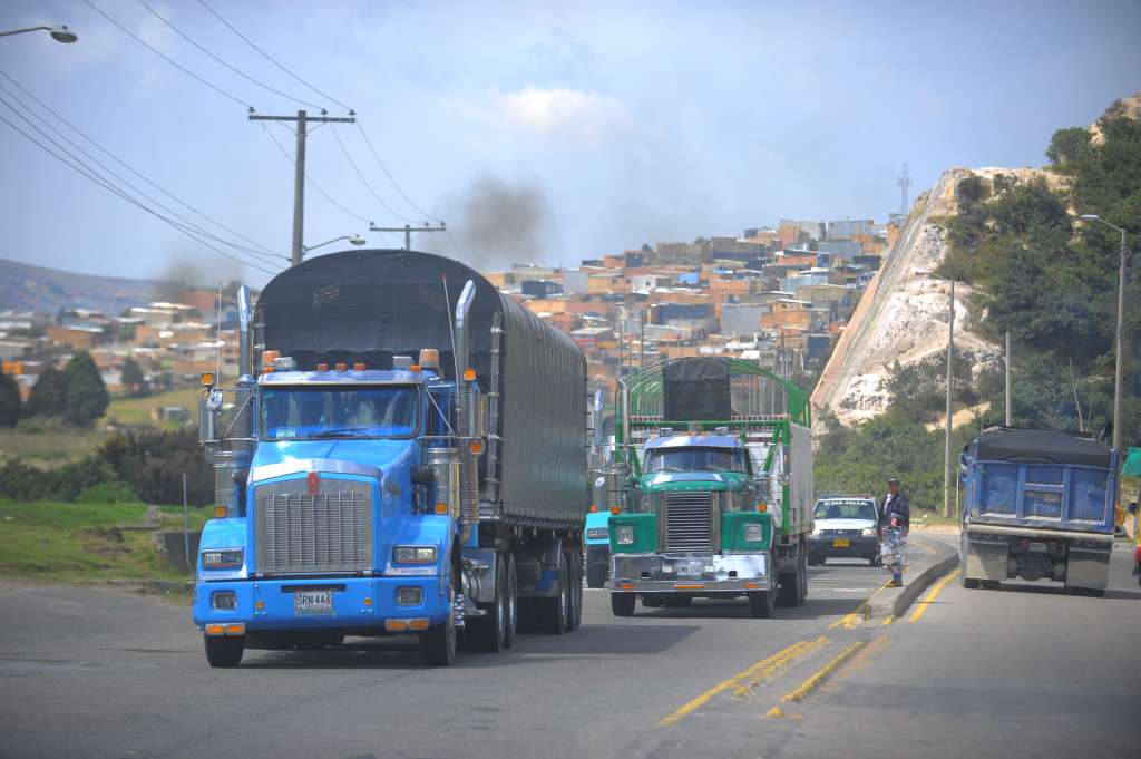 Así luce la vía Bogotá-Villavicencio luego del cierre total decretado por el Ministerio de Transporte.