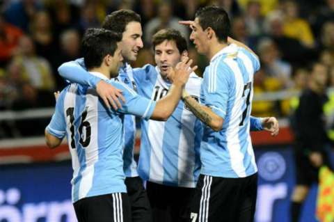 Argentina debutará con Messi pero sin Higuaín en eliminatorias ante Ecuador