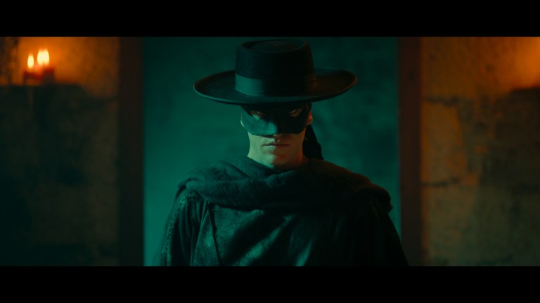 “Zorro” en Prime Video, la nueva adaptación del personaje enmascarado