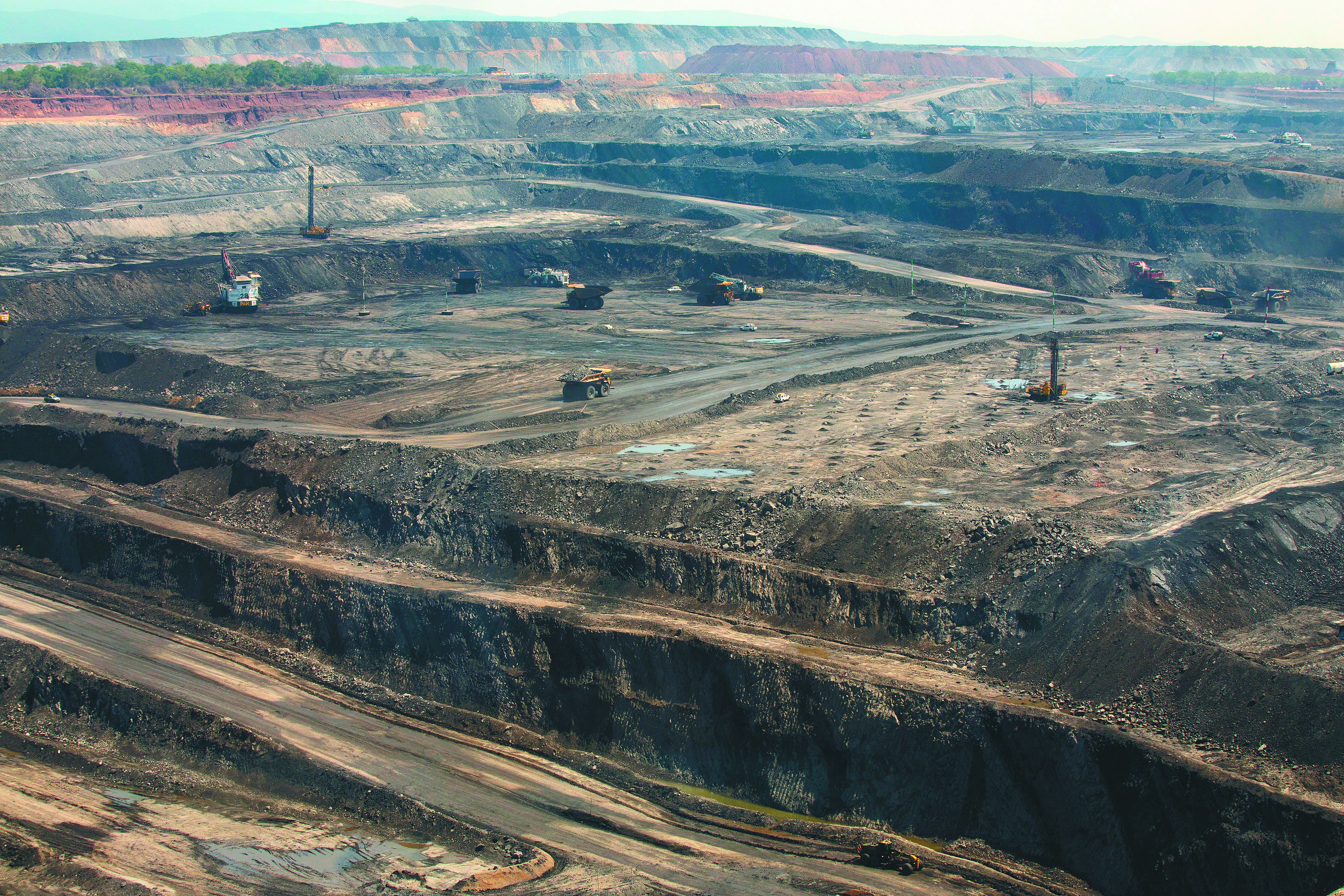 Según algunos cálculos, 80 % del oro que se exporta desde Colombia tiene un origen ilegal y una parte de este viene de zonas como la Amazonía. / Bloomberg