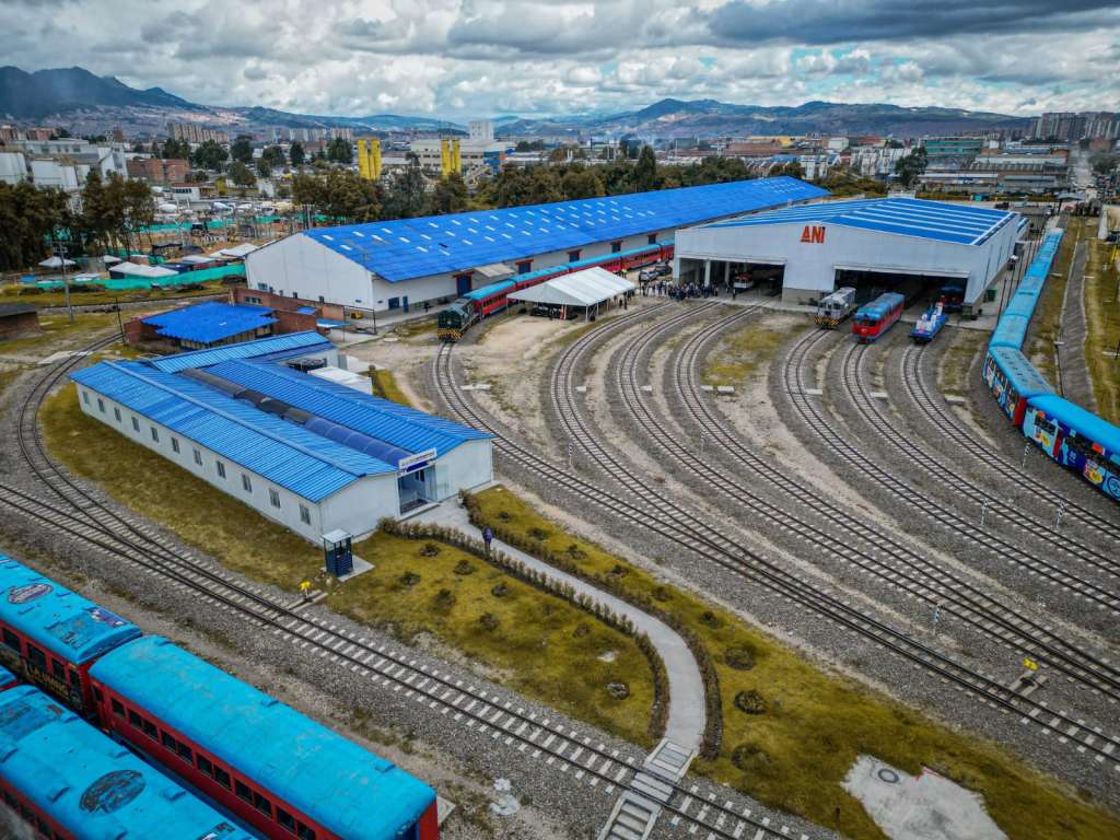 Patio taller Regiotram de occidente.