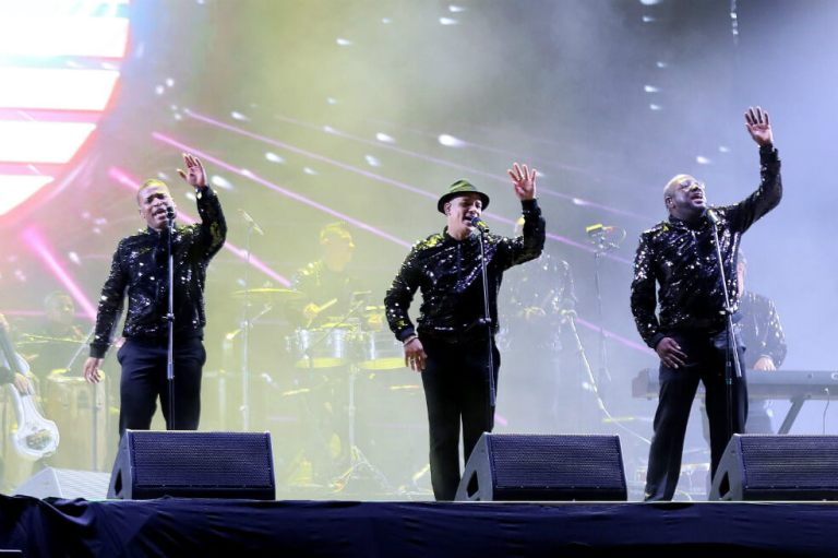 Grupo Niche se impuso a Underworld y puso al Estéreo Picnic a bailar salsa