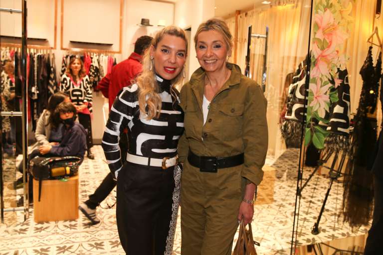 Manuela Espinal, Vicky Turbay