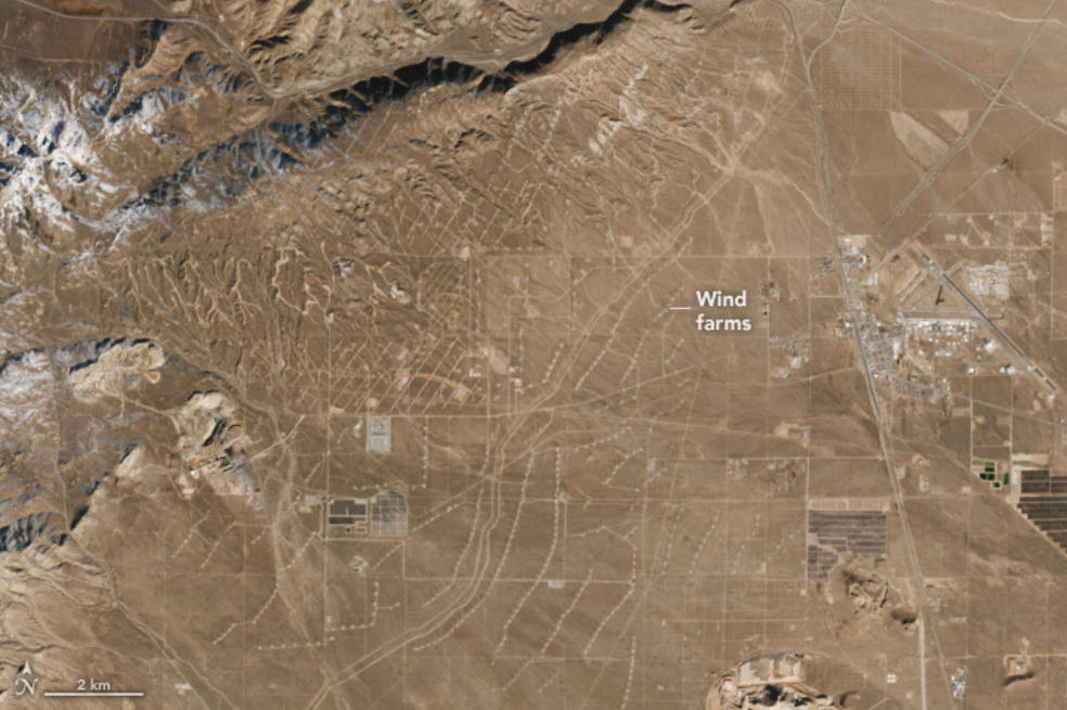 Turbinas eólicas ubicadas en el desierto de Mojave, California.