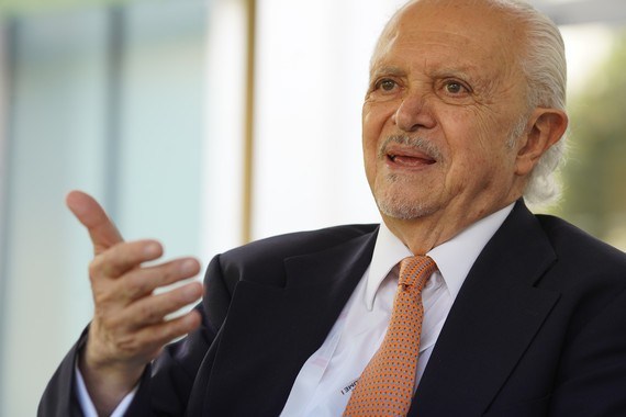 “Lo lógico es restringir el uso del carro”: Mario Molina, premio Nobel de Química