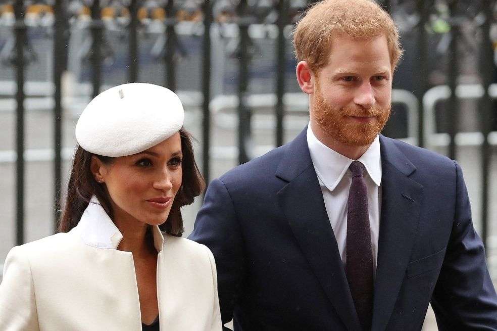 En esta foto de archivo, el príncipe Harry (derecha) de Reino Unido y Meghan Markle asisten a un servicio del Día de la Commonwealth.