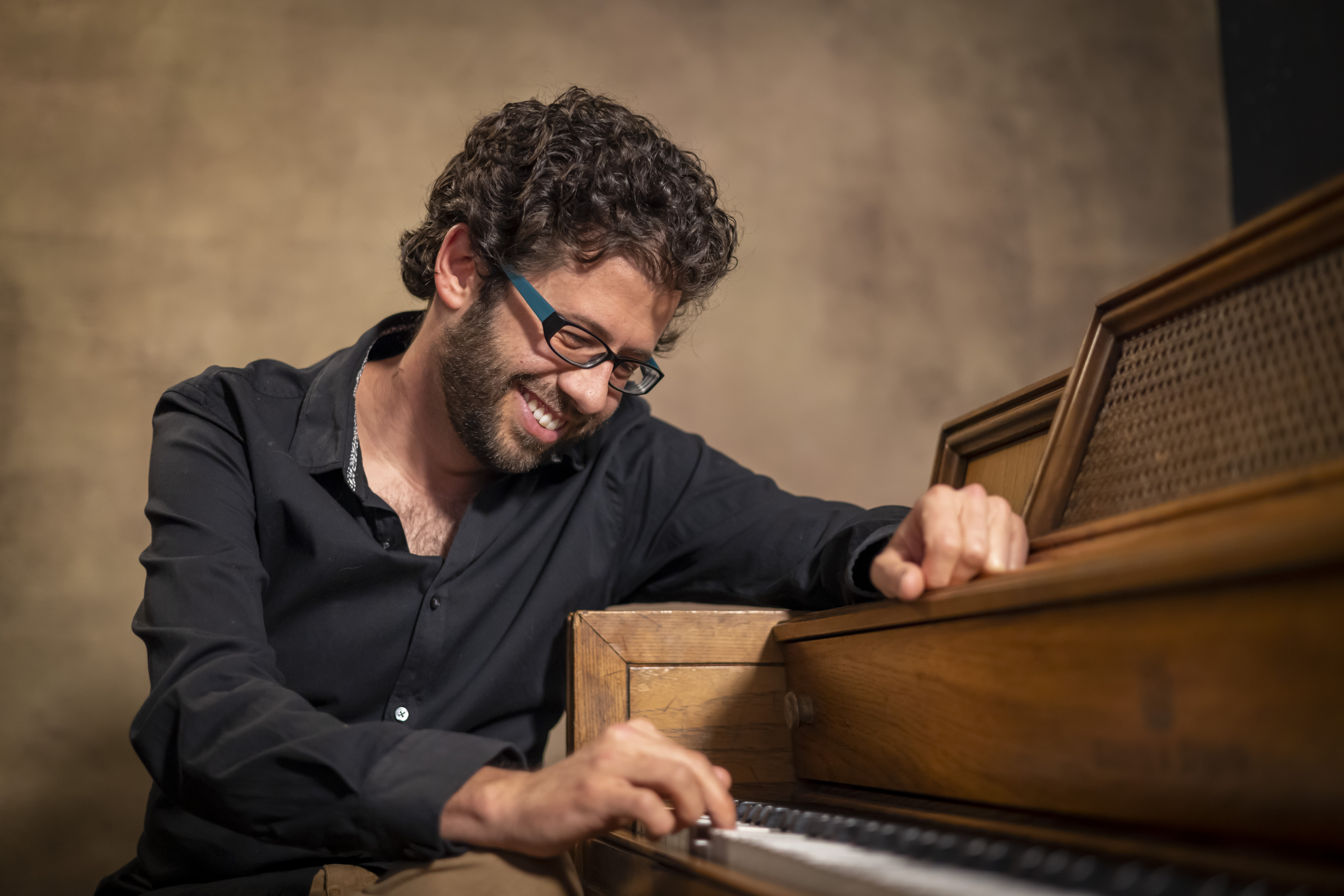 "Elementos como el arte, la creatividad y la música estuvieron presentes toda mi vida", afirma Nicolás Ospina.