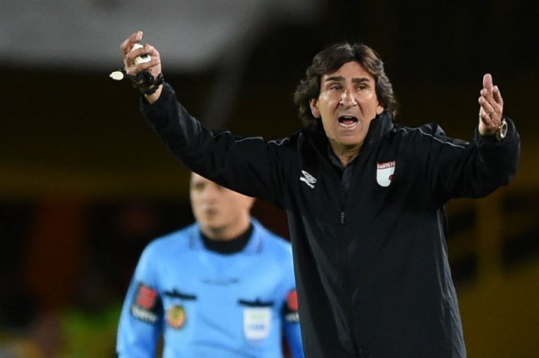 “Yo no renuncié a Santa Fe”: Gustavo Costas