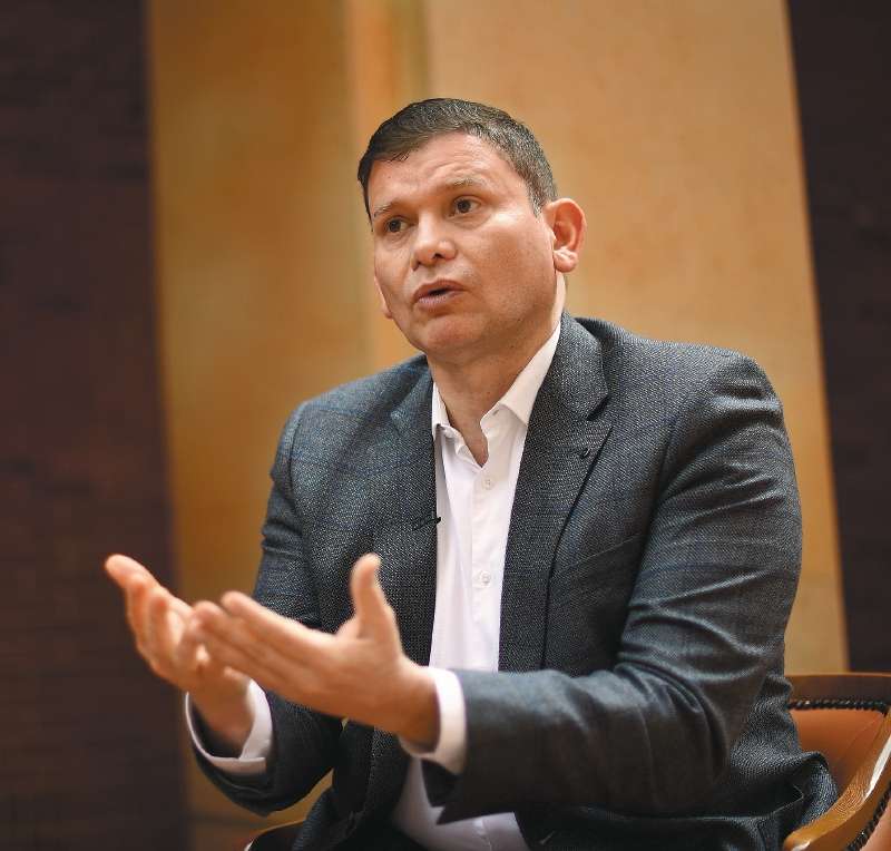 El aval para la presidencia de John Milton Rodriguez estaría frenado mientras el CNE se manifiesta frente a una impugnación a su elección.