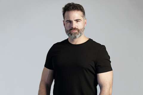 Roberto Manrique se dio otra oportunidad en el amor: él es el nuevo novio del actor