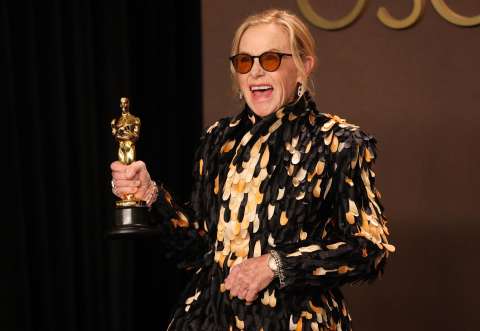Premios Óscar 2026: Amy Madigan, de ‘Weapons’ dedica premio a famoso actor