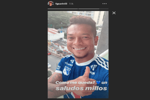 El futbolista Fredy Guarín se puso la camiseta de Millonarios y envió un saludo a la hinchada