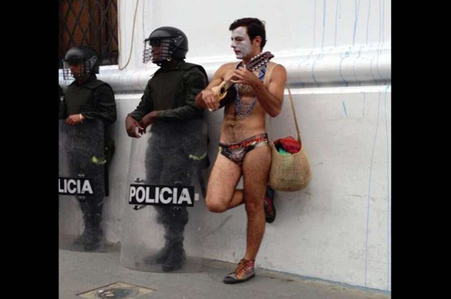 Así se vive la 'desnudatón' de la Universidad del Cauca convocada por la Mane